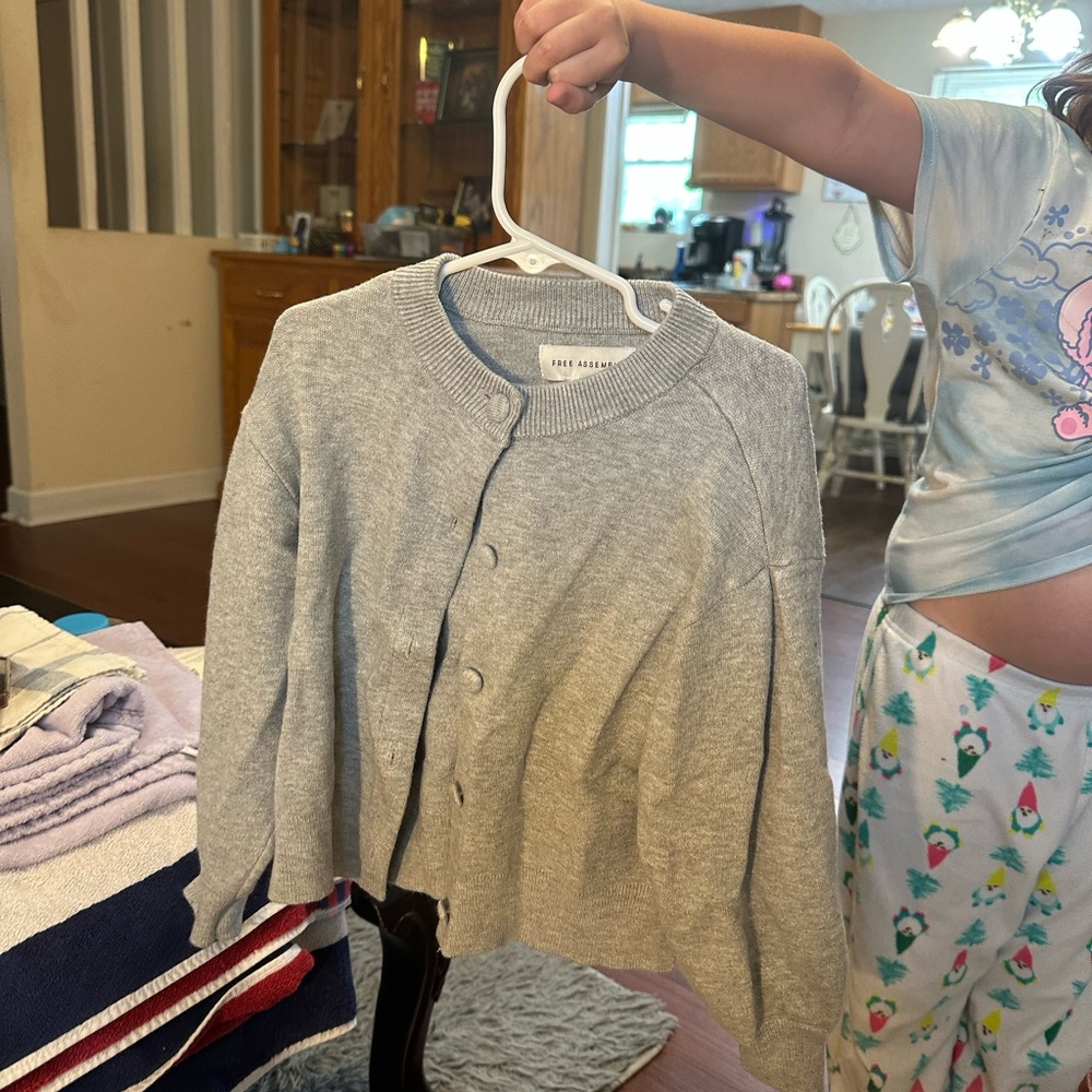Light Gray Knit Sweater Cropped Style